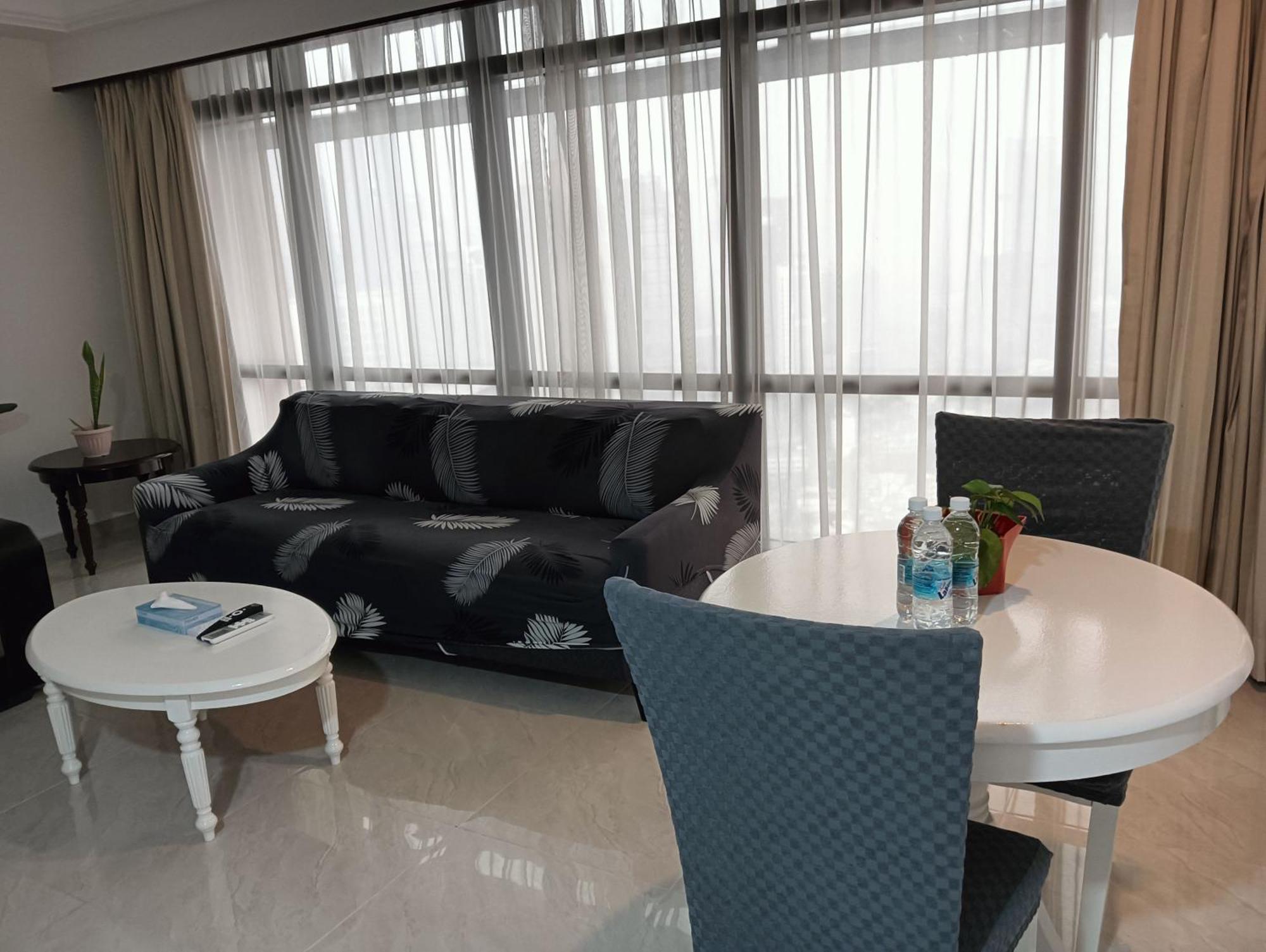 The Premier Residential Service At Times Square Pangsapuri *